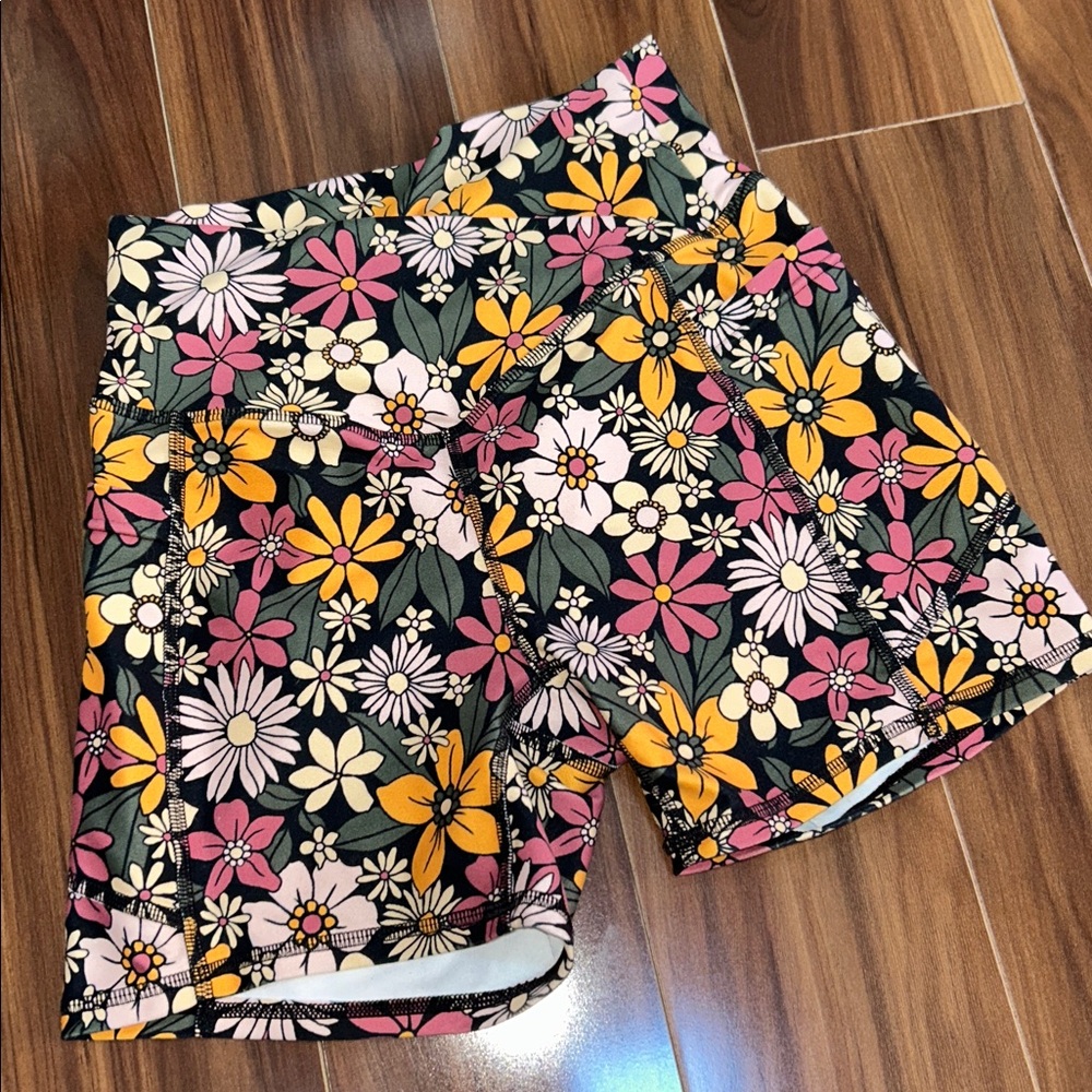 XS Gilly Hicks stretchy active high waist floral shorts